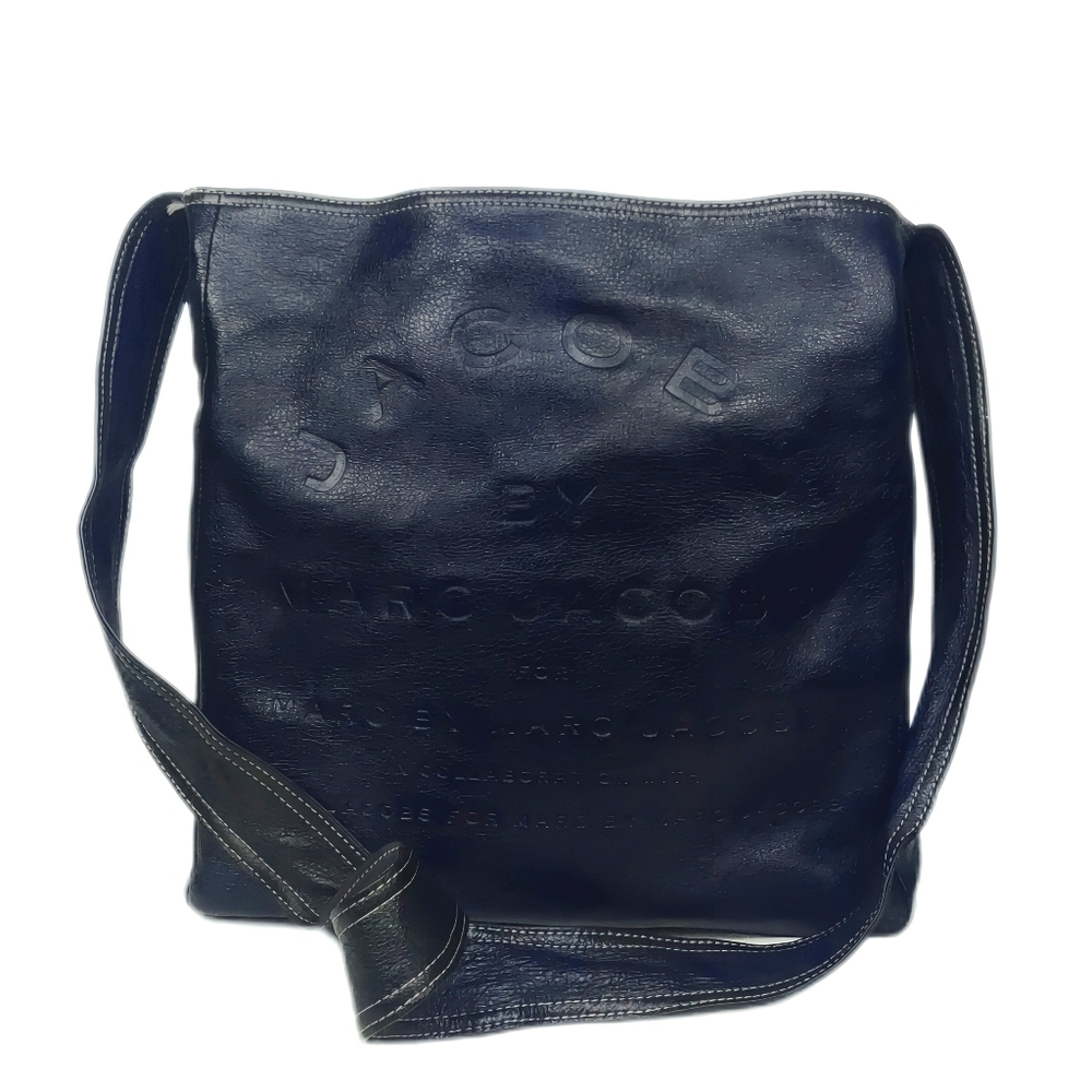 MARC JACOBS 'The Tote Bag' Original, Signature-Emb, Rvsbl, Leather Crossbody - Picture 3 of 9